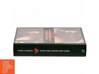 Pigen der legede med ilden. 2 af Stieg Larsson (Bog)