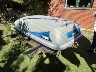 TAGBOKS THULE 200 INKL. THULE TAGBØJLER