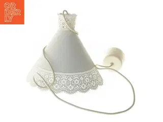 Hvid pendel lampe fra IKEA (str. 26x30 cm)