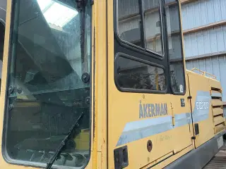 Åkerman EC200