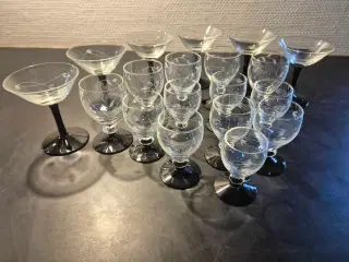 Holmegård "Sort ranke"