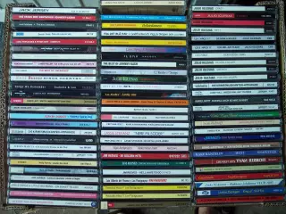 850 POP/ROCK/KLASSISKE CDer sælges stykvis….