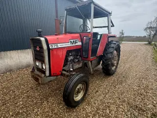 Massey Ferguson 575