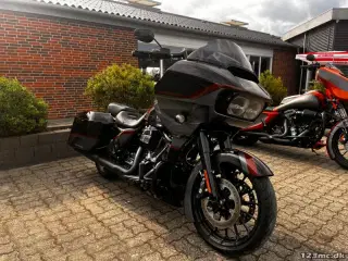 Harley-Davidson FLTRXS Road Glide Special