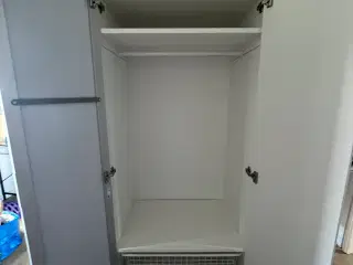 Ikea klædeskab