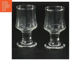 Små glas på fod (str. 7,5x4 cm)