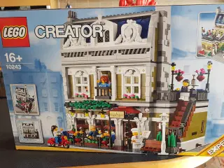 Lego Creator 10243.