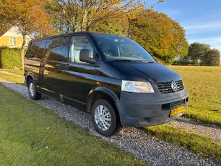 VW Transporter 2,5 TDi 130 Kassevogn lang Nysynet