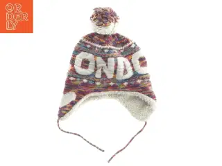 Farverig vinterhue med kvast (str. 22x25 cm)