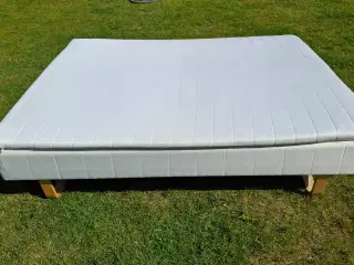 Boxmadras 200x140 sælges