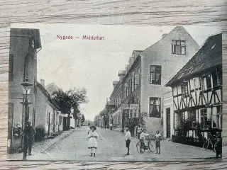Postkort og maleri fra Middelfart købes og sælges.