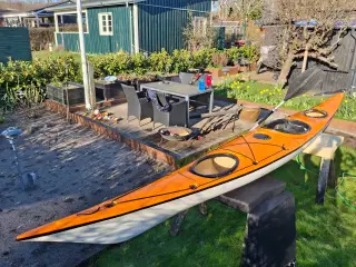 Havkajak i glasfiber sælges