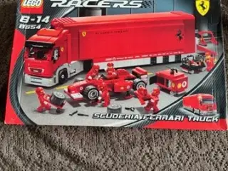 LEGO 8654 – Scuderia Ferrari Truck