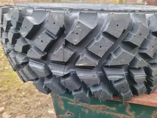 215 / 65 R16 firehjulstrækker 