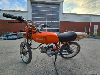 Suzuki DM50