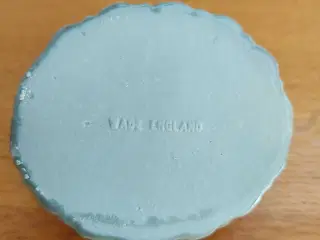 Hundehvalp i keramik