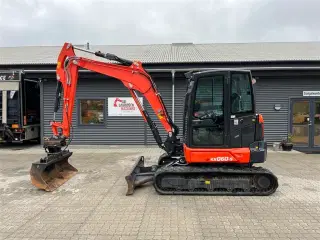 Kubota KX060-5 Hydraulisk hurtigskifte med kipbar planerskovl.