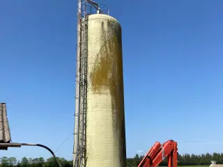 Tunetank silo 80 tons. 