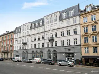 Attraktivt lejemål på Frederiksberg Allé 6A – Perfekt til kontor eller butik