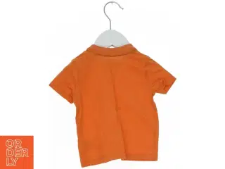 Kortærmet T-shirt fra F&F (str. 74)