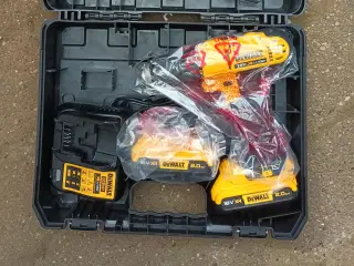 DeWALT DCD771D2 18V