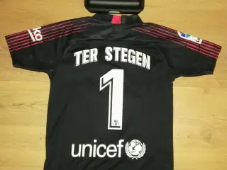 FC BARCELONA, TER STEGEN 2018-19, STR. 10 ÅR, FLOT