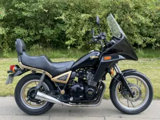 Honda Midnight Maxim