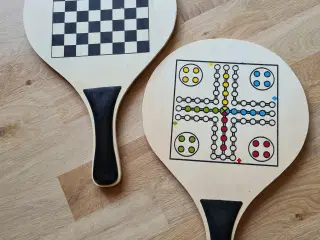 Ketcher, vandpistol, bat, forstørrelsesglas