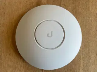 UniFi AC HD