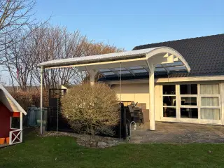 25 m2 ny-renoveret overdækning
