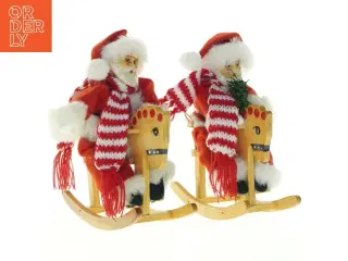 Julemandsfigurer på kælke (str. 16x20 cm)