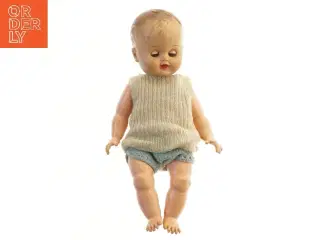 Vintage dukke med strikbeklædning (str. 33 cm)