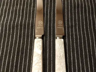 2 Sheffield knive