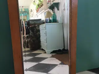 Fint gammelt spejl med egetræsramme