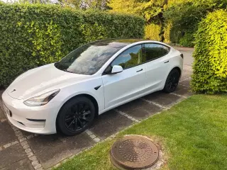 Tesla Model 3  Long Range AWD