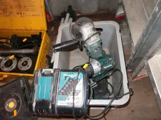 2 stk. håndværktøj MAKITA med batteri og lader