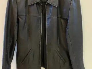 Sort skindjakke fra Bonaparte