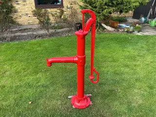 Gårdpumpe.  Brøndpumpe