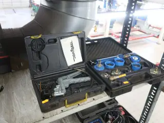 2 stk. specialværktøj