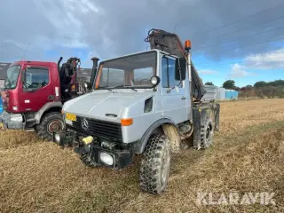 Unimog med atlas kran Mercedes-Benz Unimog