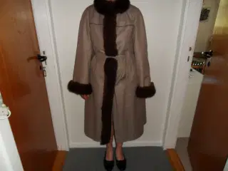 Cottoncoat med minkfoer og vest