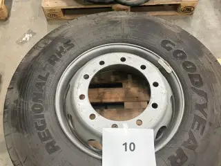 1 Dæk og fælg, lastbil 315/80R22,5, nyt