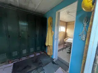  Skur vogn til krog hejs toilet bad samt spise rum