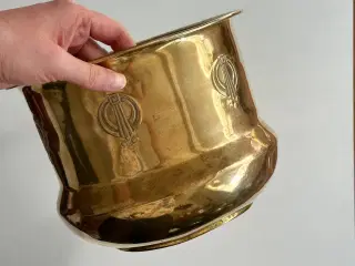 Urtepotteskjuler, messing
