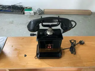 Antik telefon