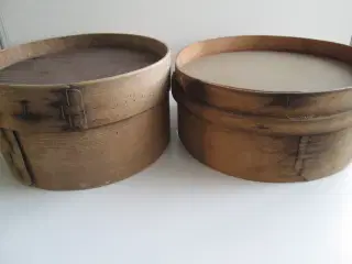 2 gamle Trådsigter i træ