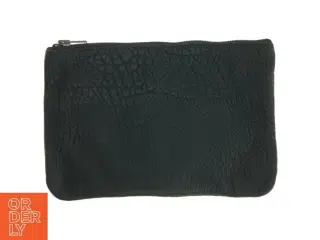 Sort clutch/læderpung med lynlåslukning (str. 15x17 cm)