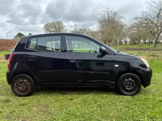 Kia Picanto, kan køre men slidt