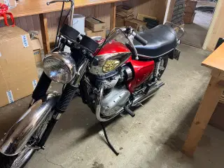BSA ligtning 650
