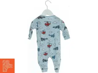 Heldragt med flyvemaskine og helikopter print fra H&M (str. 62)